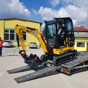 nove-jcb-002_original
